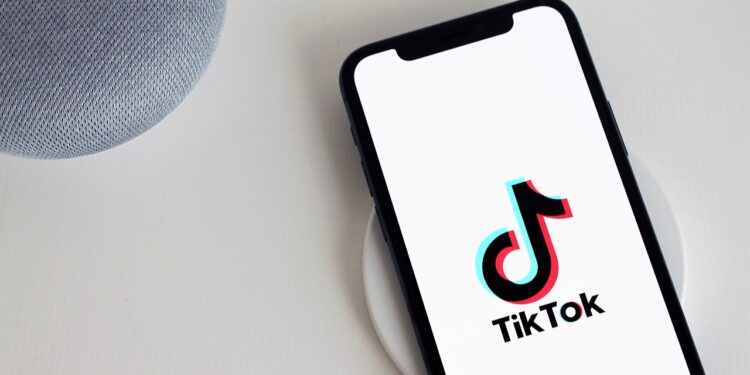 Tiktok condenado pagar multa milionária