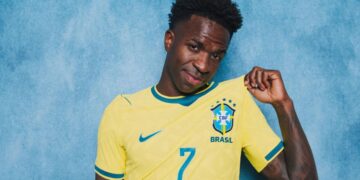 Treinador explica atitude vinicius comenta