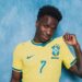 Treinador explica atitude vinicius comenta