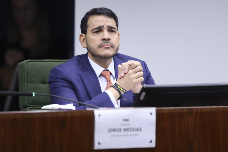 Mendonça classifica acusação sobre conduta de Messias como "abjeta"