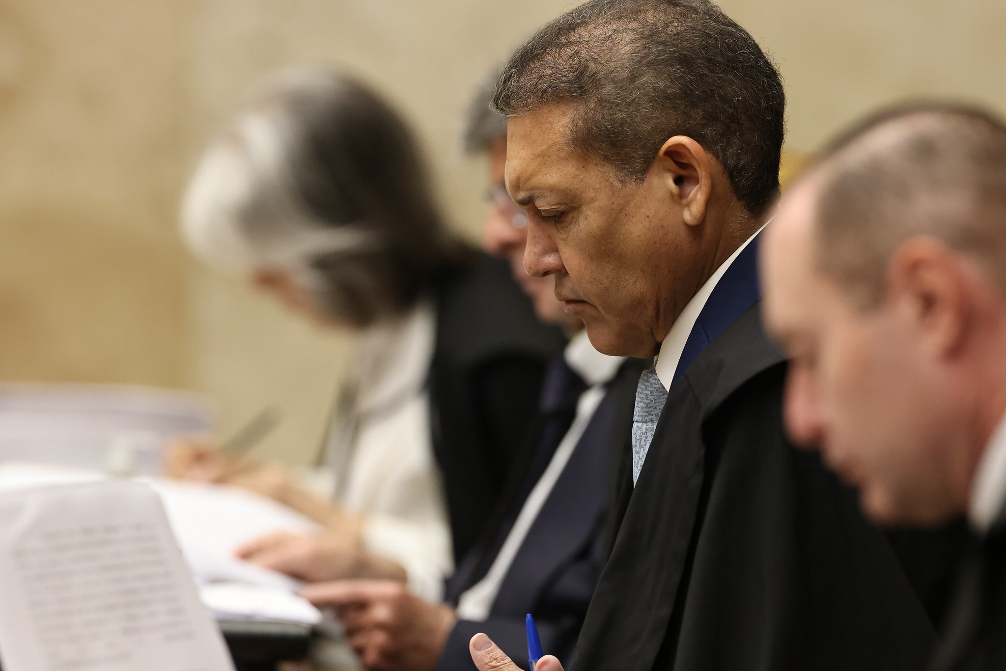 O covarde e excêntrico impedimento de Nunes Marques
