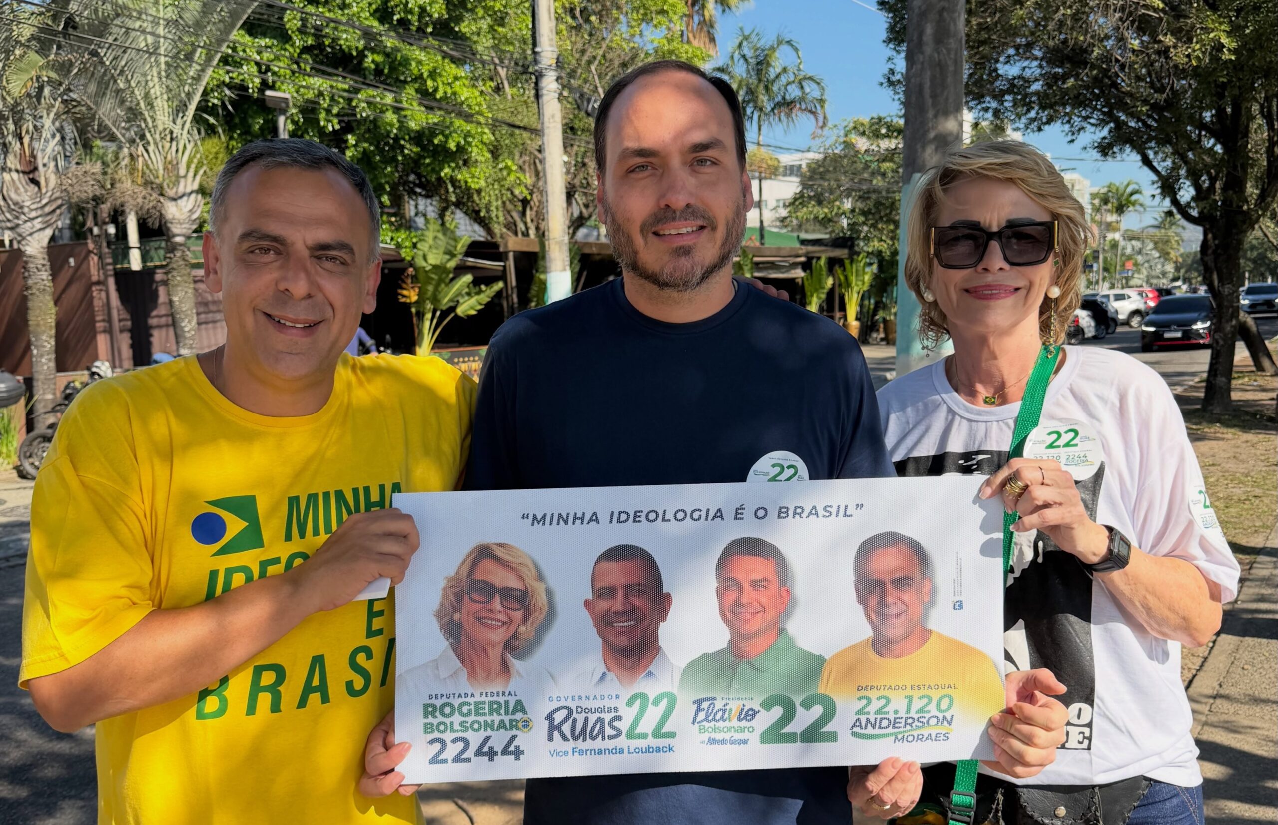 Pesquisa sugere que Carlos Bolsonaro ainda não convenceu o catarinense