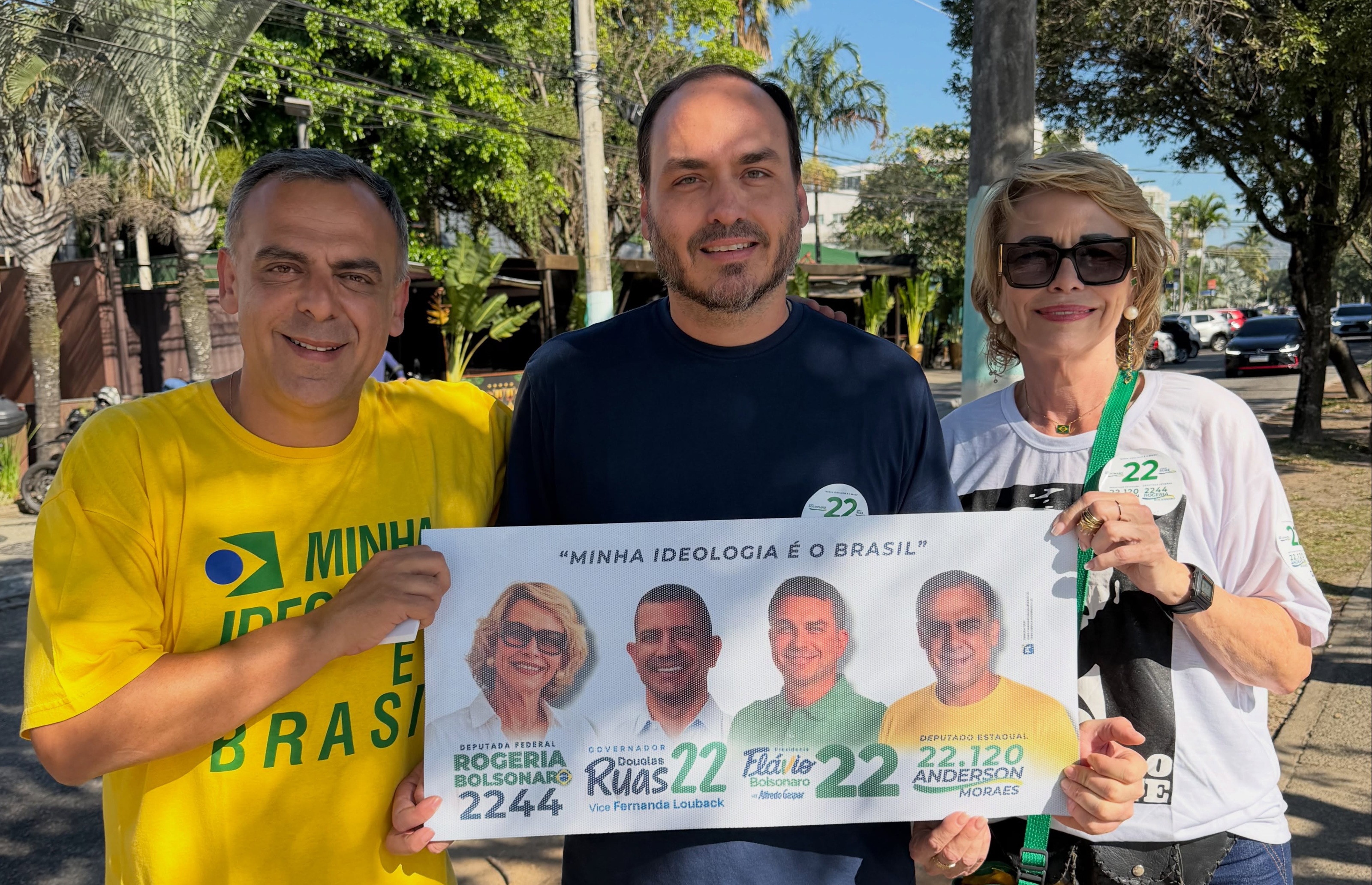 Pesquisa sugere que Carlos Bolsonaro ainda não convenceu o catarinense