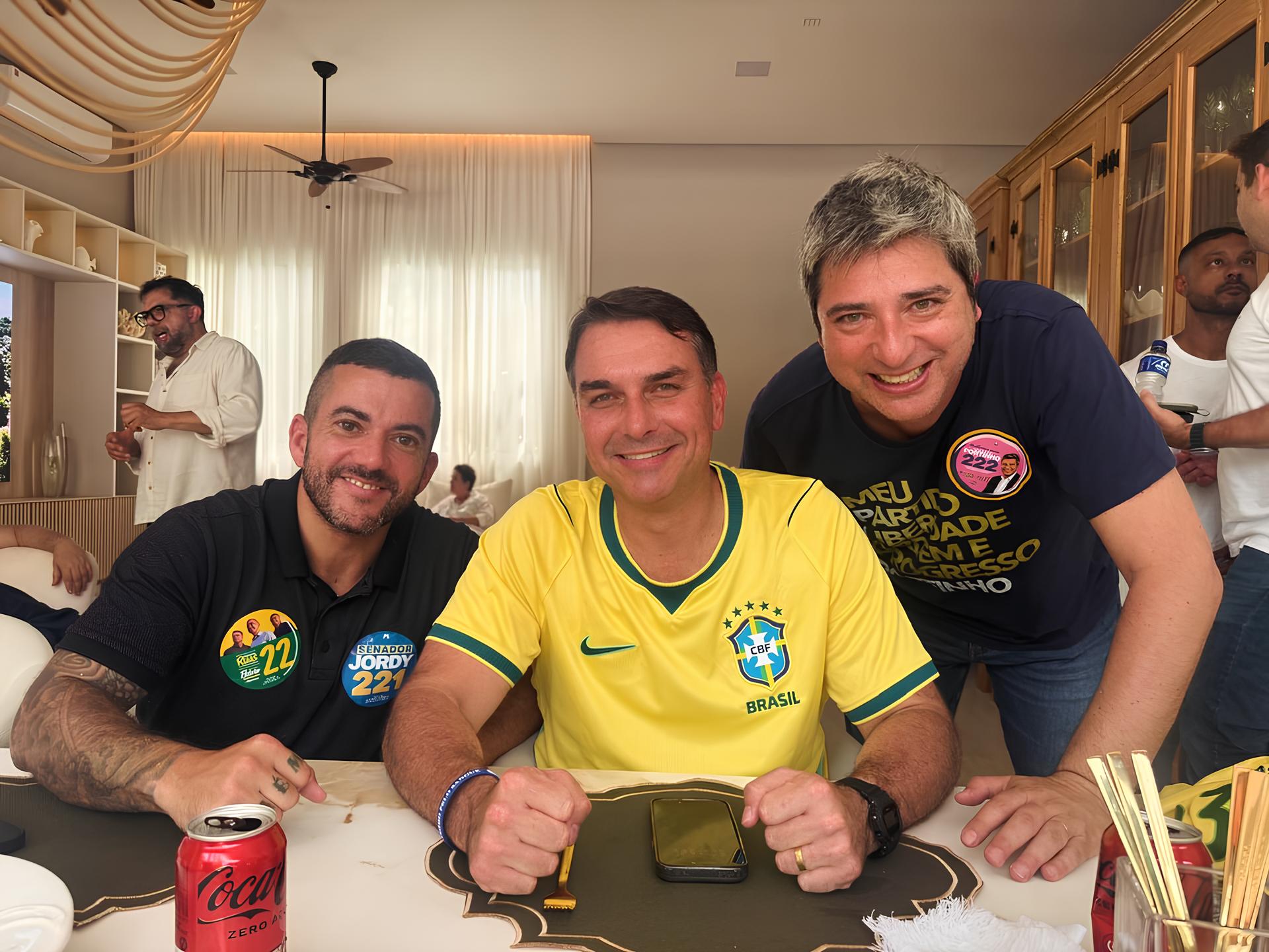 Bolsonaristas recuam na disputa ao Senado no RJ, indica Paraná Pesquisas