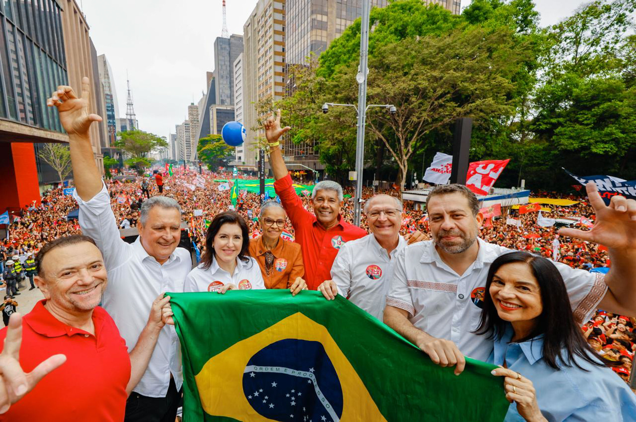 Lula faz guinada para o Nordeste em campanha