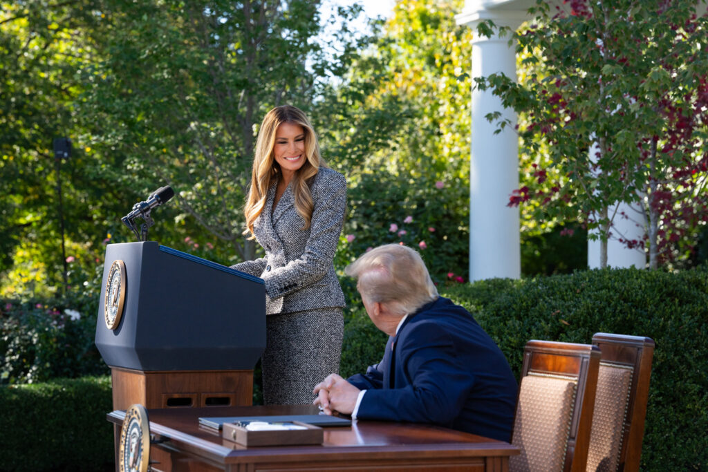 Esposa de Trump negocia cessar-fogo em cidade da Ucrânia