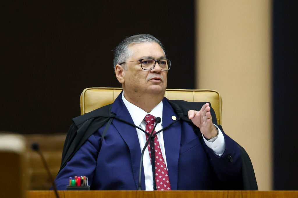 O samba do comunista doido Flávio Dino