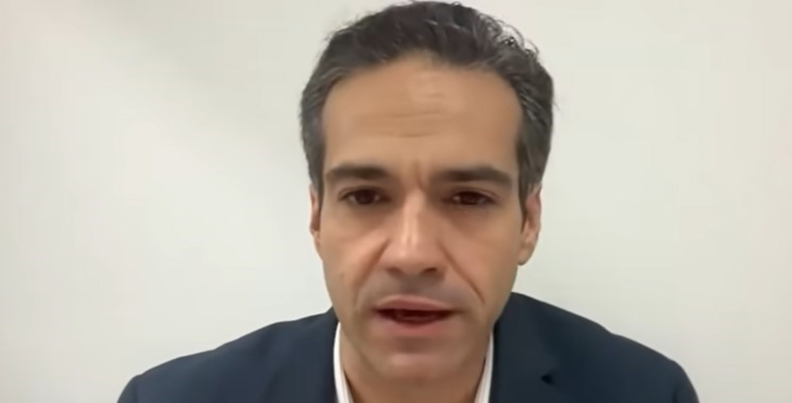 "Flávio é o virtual presidente da República", diz Bruno Soller