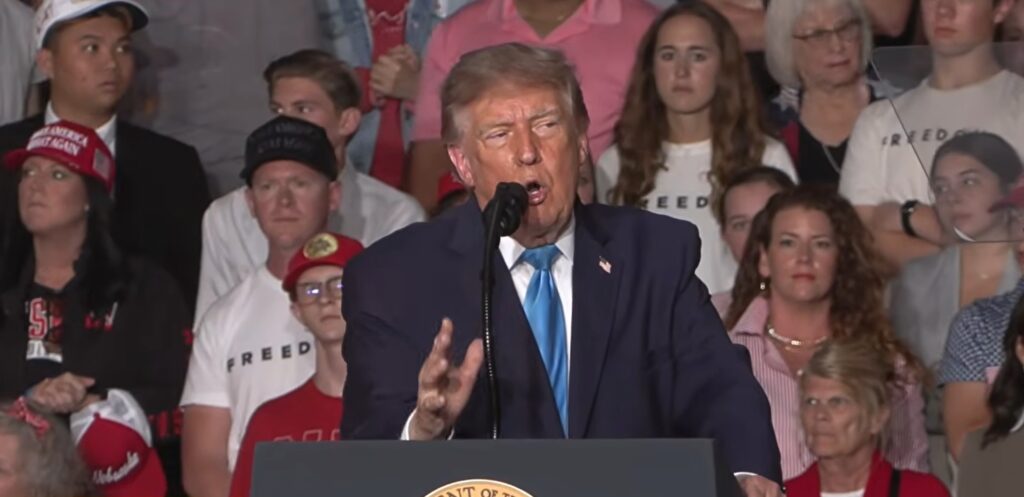 "Deixem que destruam Los Angeles", diz Trump sobre o Irã