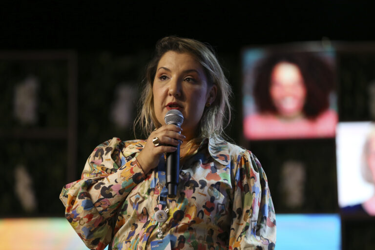 O mercado apostou no ajuste. A política, ainda não